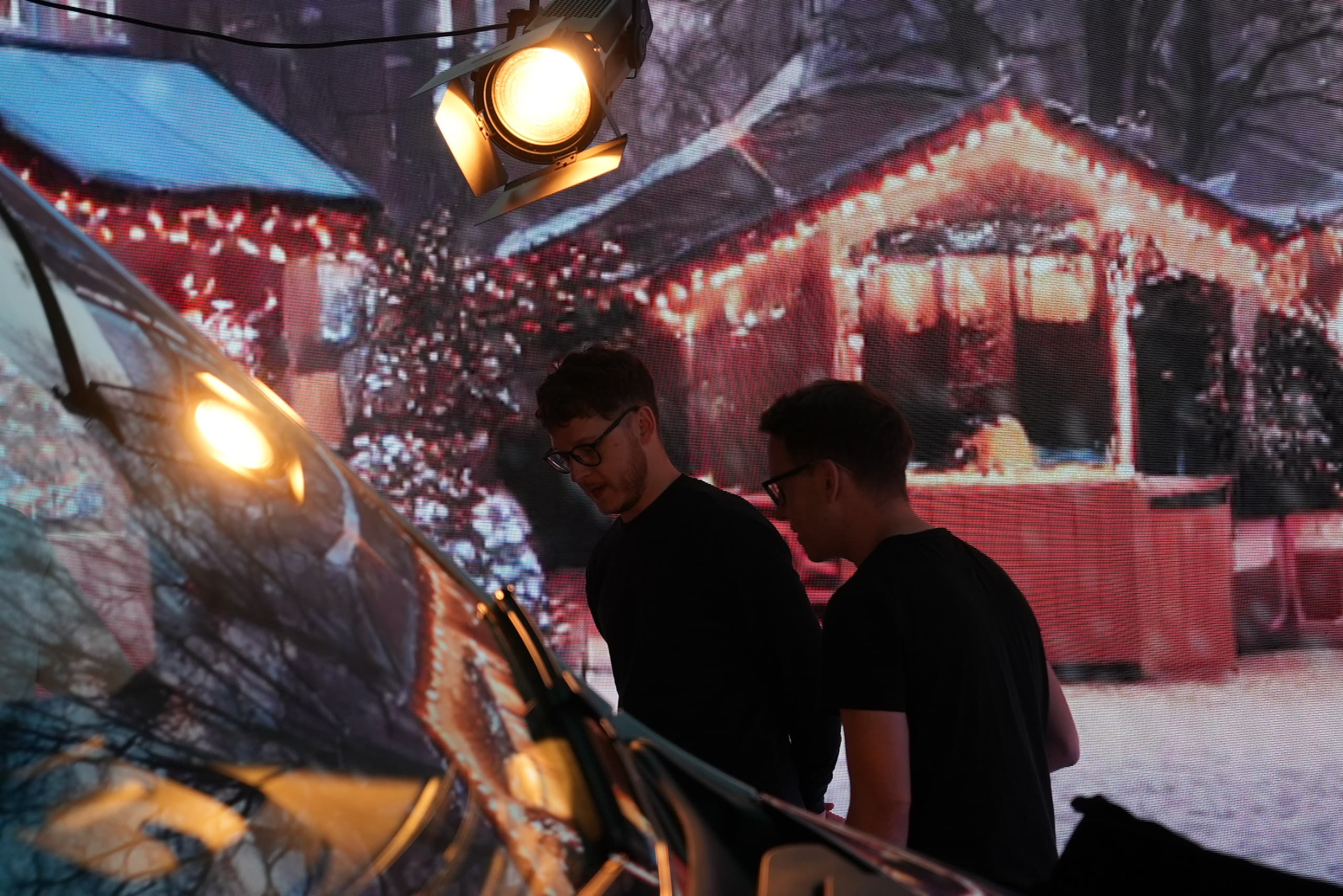 Cover Image for Why Virtual Production is Your Christmas Ad Secret Weapon!